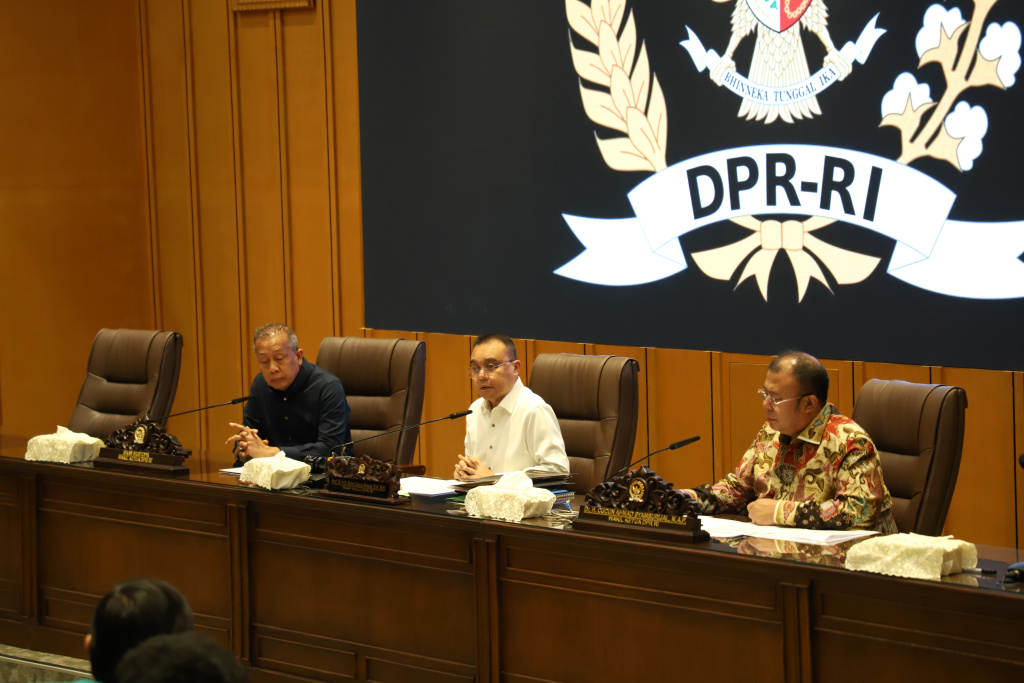 Rapat Paripurna DPR